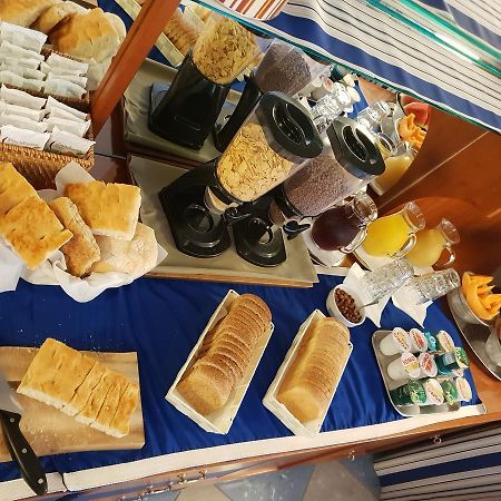 מרינה די מסה Hotel Herve מראה חיצוני תמונה