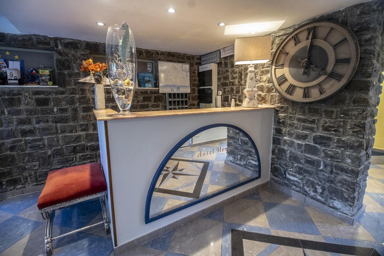 מרינה די מסה Hotel Herve מראה חיצוני תמונה
