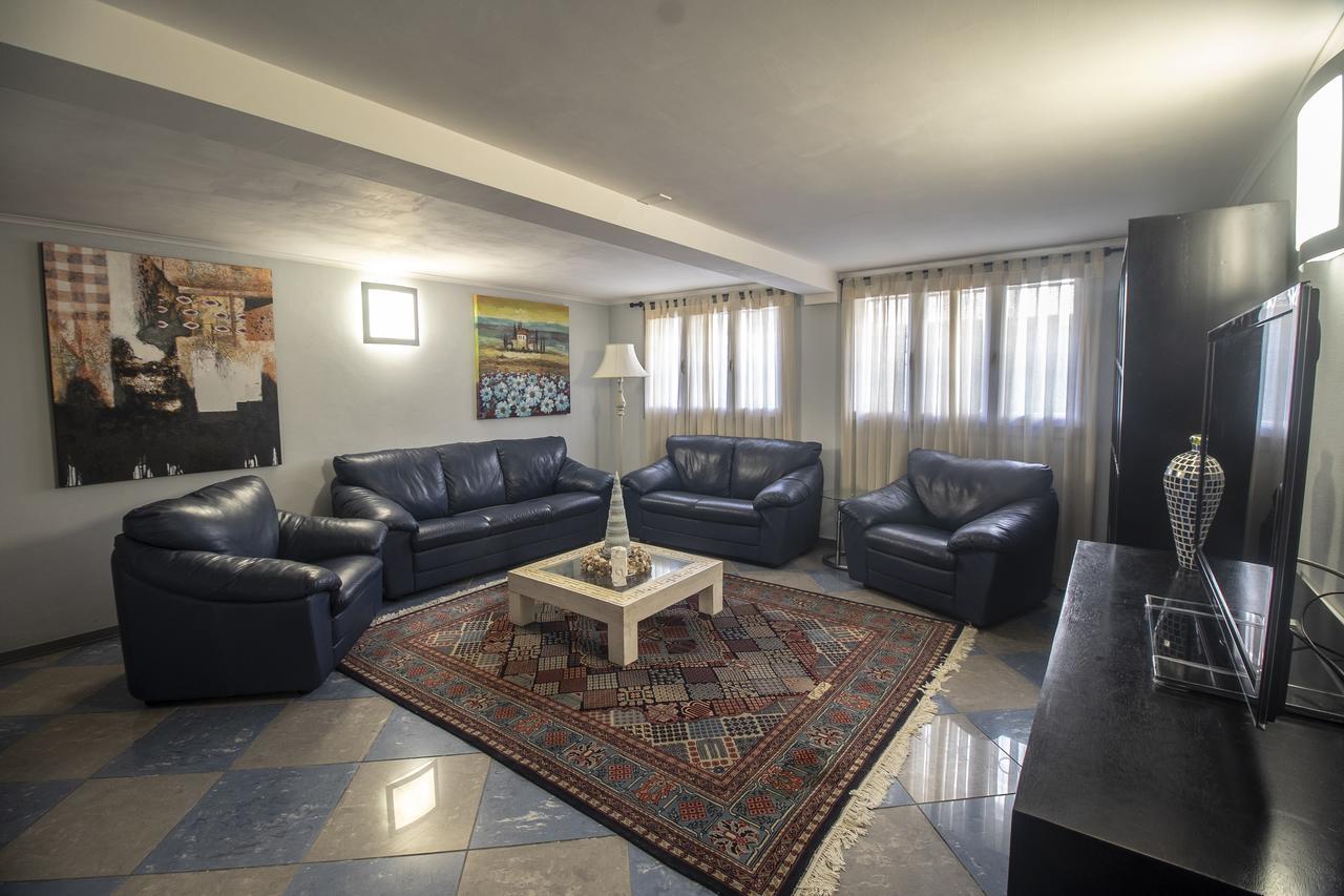 מרינה די מסה Hotel Herve מראה חיצוני תמונה