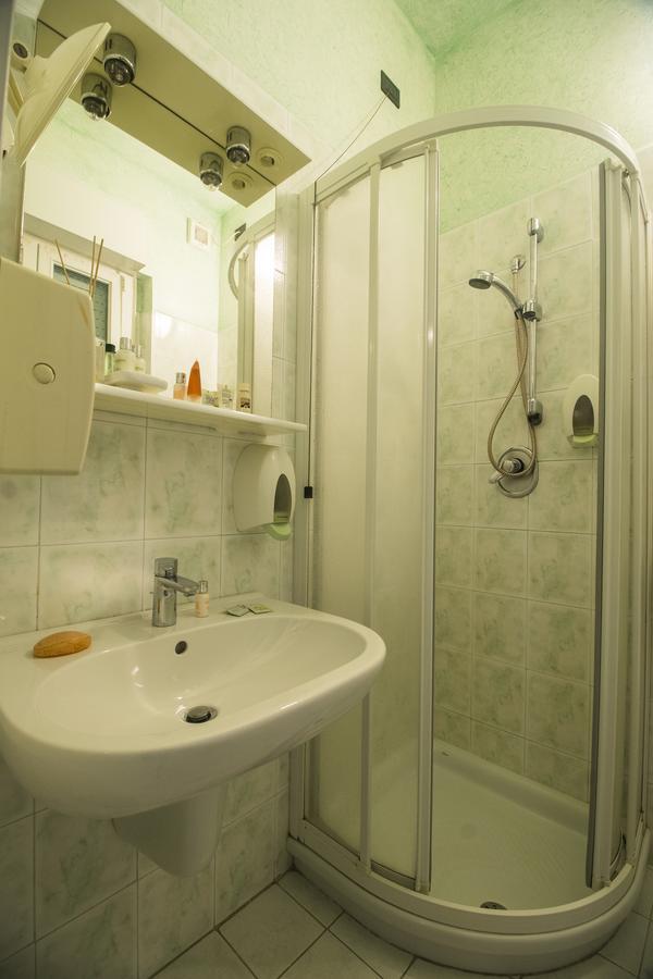 מרינה די מסה Hotel Herve מראה חיצוני תמונה