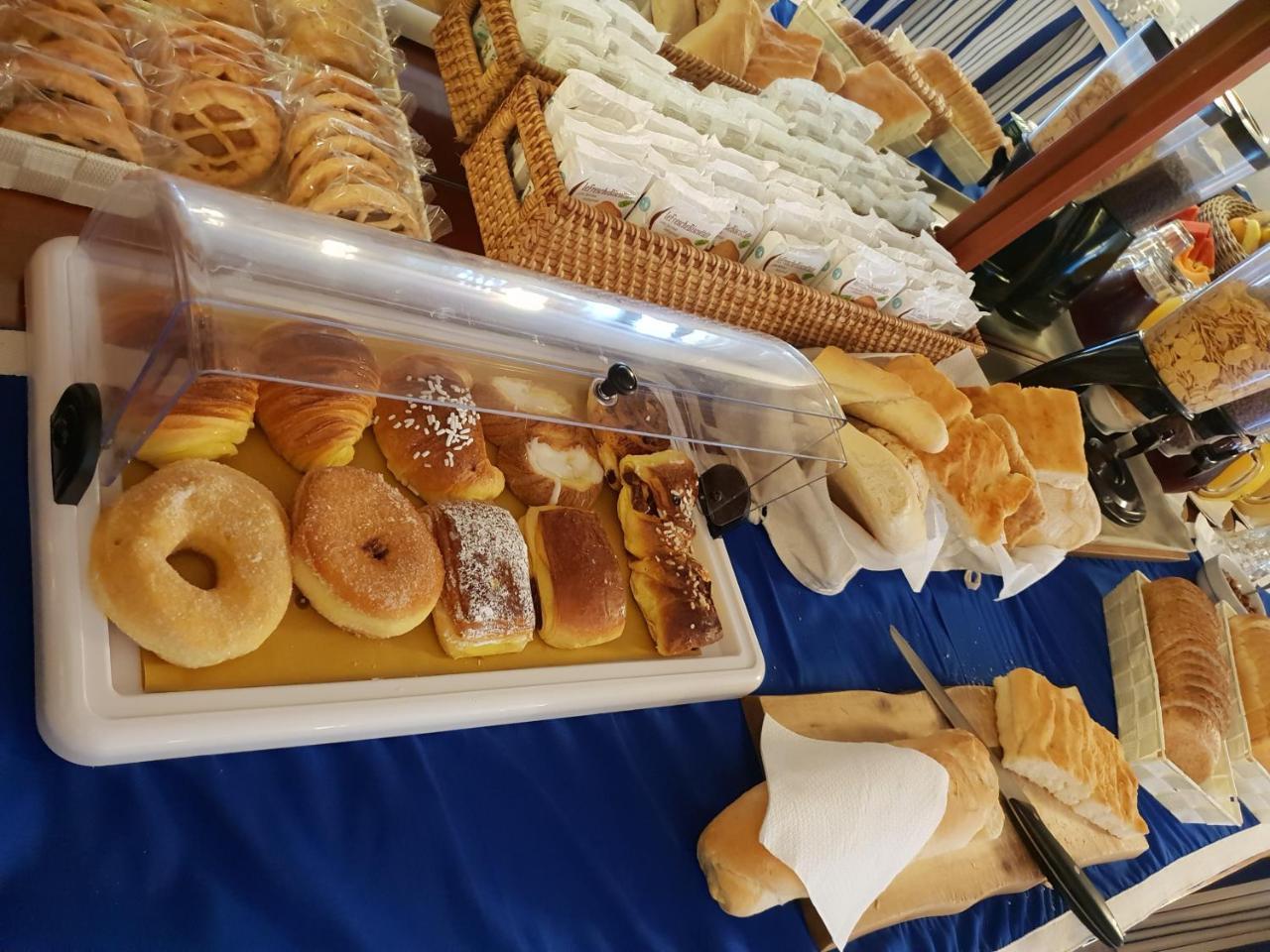 מרינה די מסה Hotel Herve מראה חיצוני תמונה