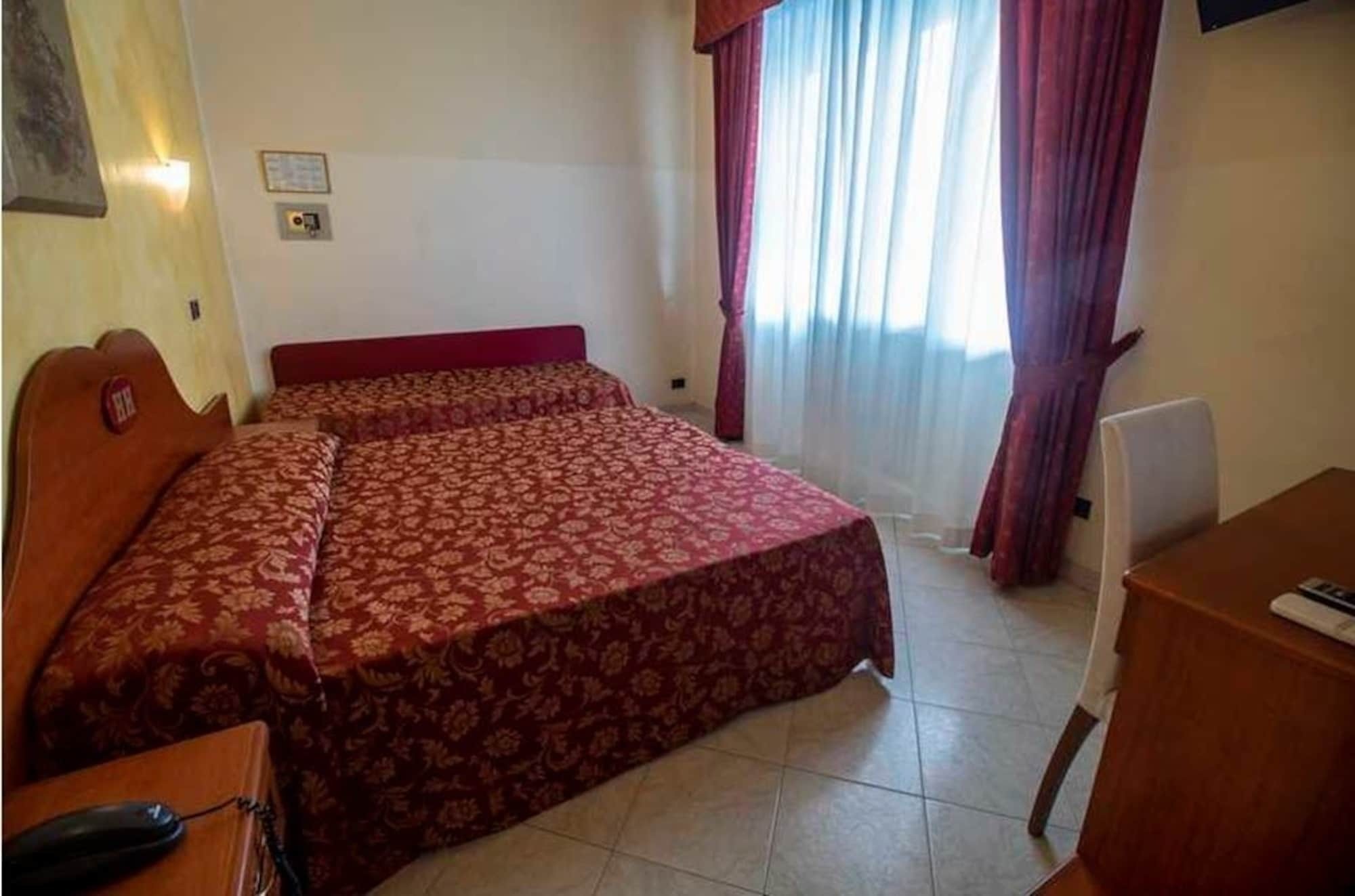 מרינה די מסה Hotel Herve מראה חיצוני תמונה